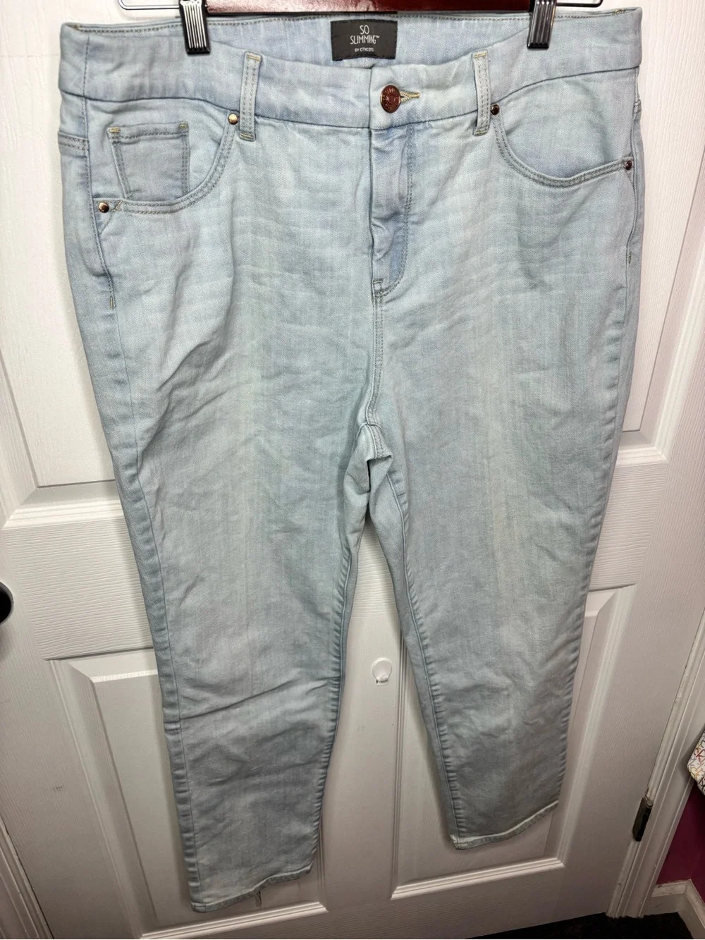 So Slimming by Chico's Light Wash Denim Jeans